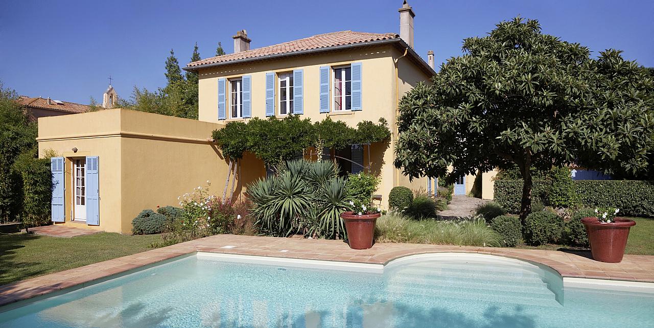 4 bedroom private villa south of France