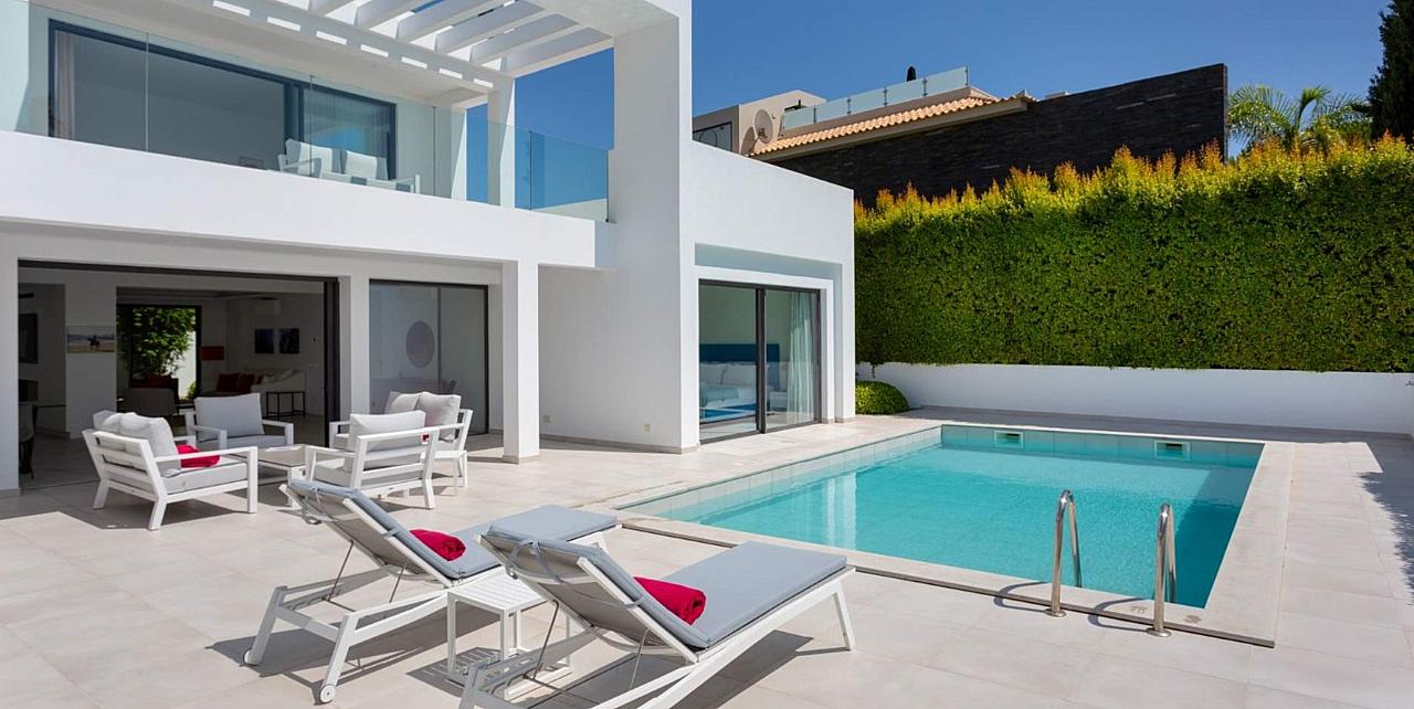 Villa Golfinho