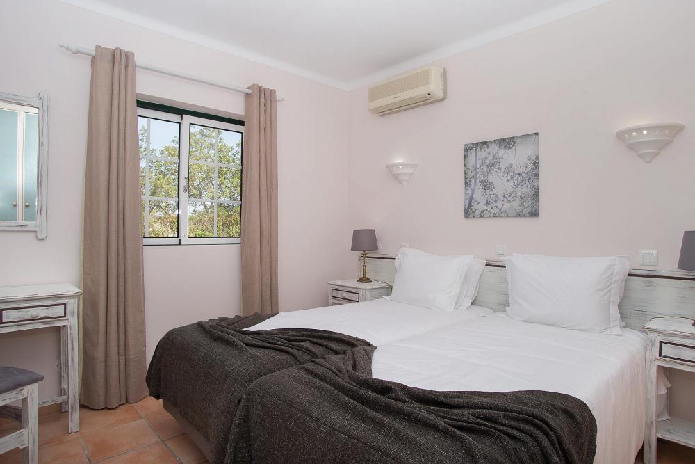 Carvoeiro, Portugal - 3 & 4 Bedroom Colina Villas Carvoeiro, Portugal - 3 & 4 Bedroom Colina Villas