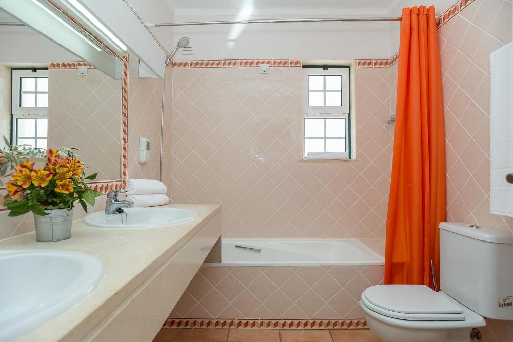 Carvoeiro, Portugal - 3 & 4 Bedroom Colina Villas Carvoeiro, Portugal - 3 & 4 Bedroom Colina Villas