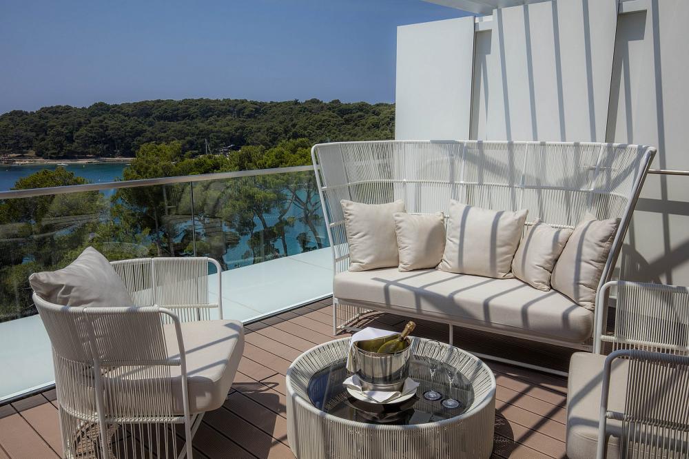 Hotel Bellevue Losinj - balcony Hotel Bellevue Losinj - balcony