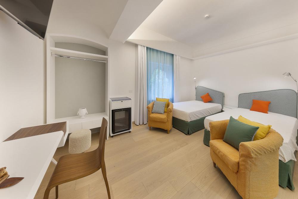 Marina del Cantone, Sorrento, Italy - 7 Bedroom Villa Marina Marina del Cantone, Sorrento, Italy - 7 Bedroom Villa Marina