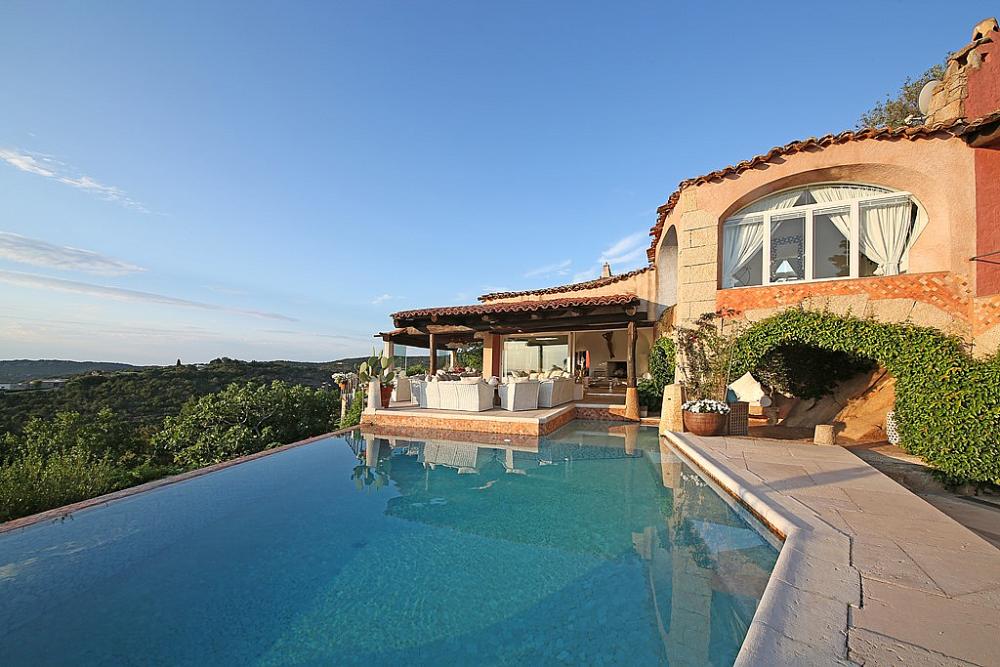 Villa Couvelle 6 bedroom villa with pool in Sardinia Villa Couvelle 6 bedroom villa with pool in Sardinia