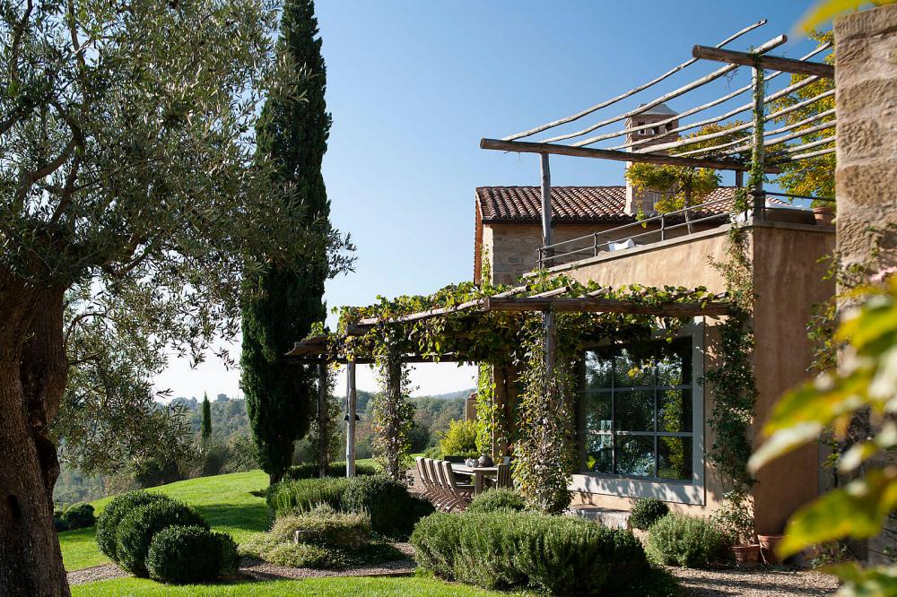 Villa Bell'Aria - Dining Terrace Villa Bell'Aria - Castello di Reschio and Villas Tuscany