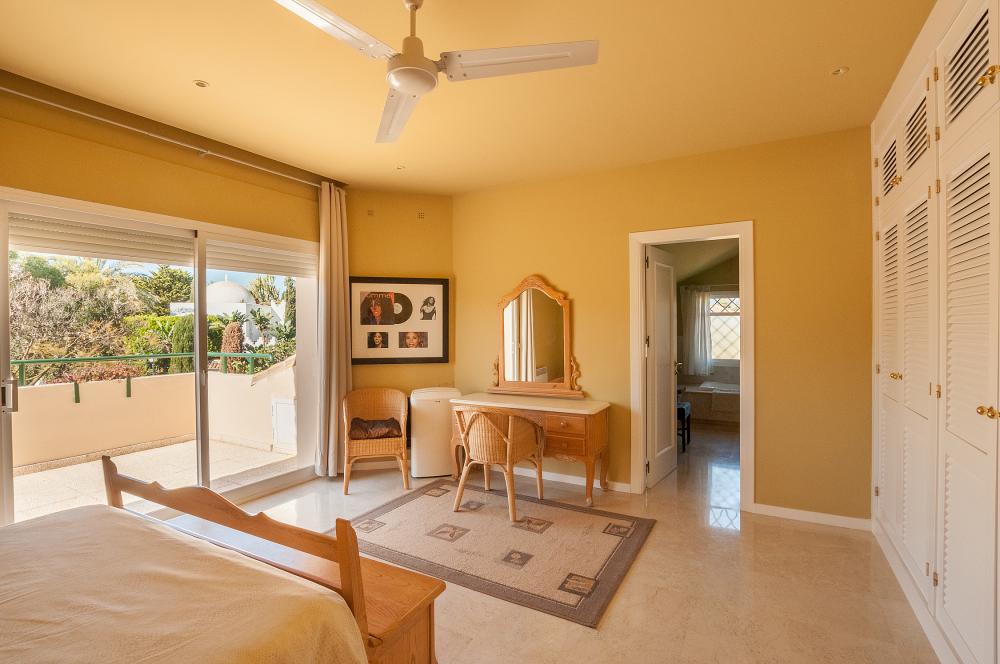 Casa Magna - 6 bedroom villa with pool in Marbella area Casa Magna - 6 bedroom villa with pool in Marbella area