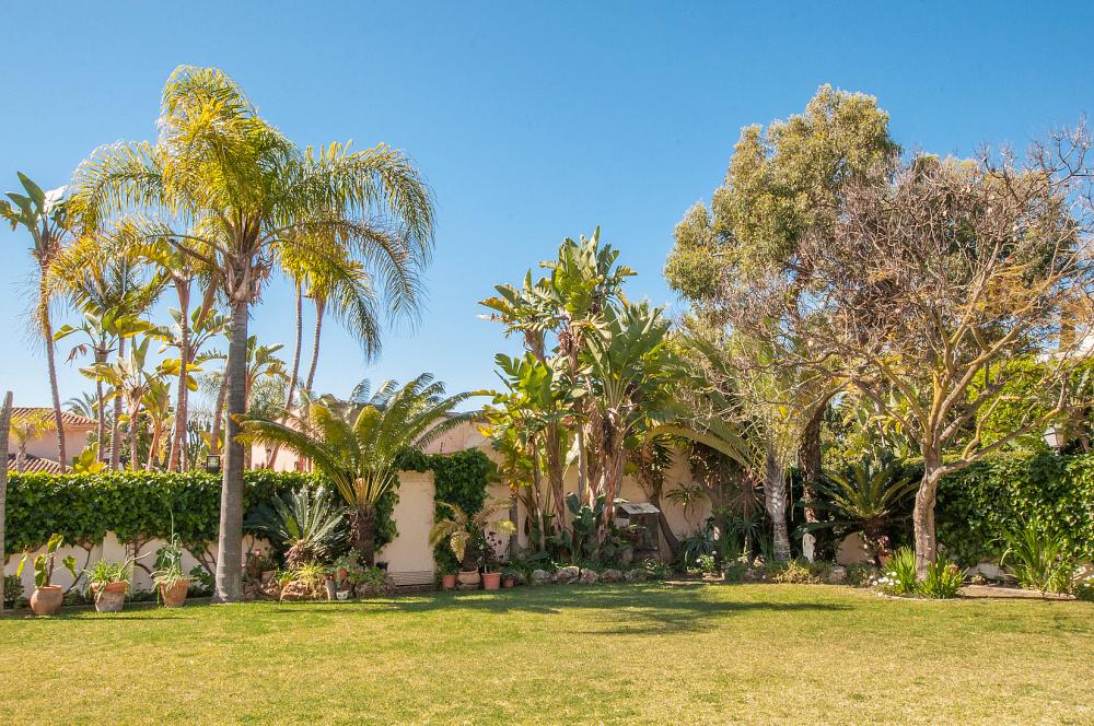 Casa Magna - 6 bedroom villa with pool in Marbella area Casa Magna - 6 bedroom villa with pool in Marbella area