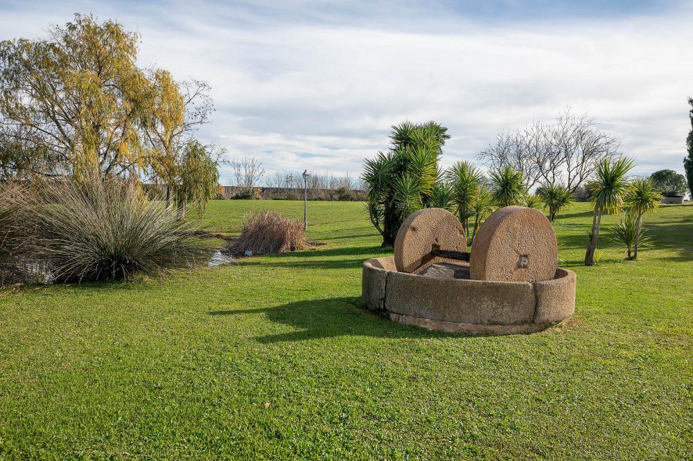 Mas Moli Petit - 8 bedroom villa in Spain Mas Moli Petit - 8 bedroom villa in Spain