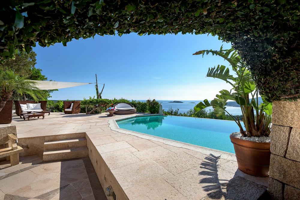 Villa Couvelle 6 bedroom villa with pool in Sardinia Villa Couvelle 6 bedroom villa with pool in Sardinia