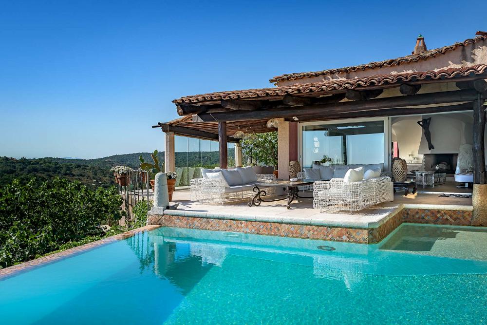 Villa Couvelle 6 bedroom villa with pool in Sardinia Villa Couvelle 6 bedroom villa with pool in Sardinia