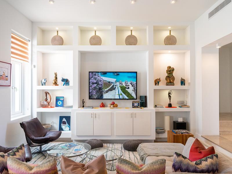 Celestial Anguilla , West End 