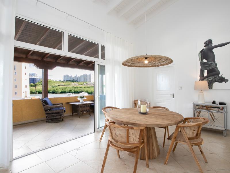 Marina 360 , Cupecoy 