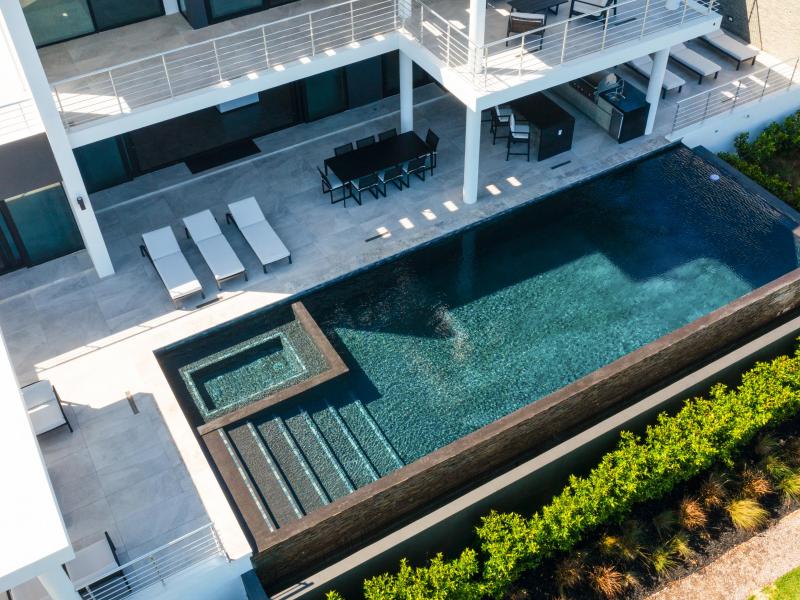 Le Rêve Bleu , Little Bay 