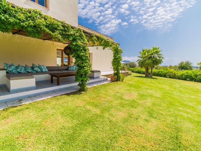 Son Sard , East , Son Severa 