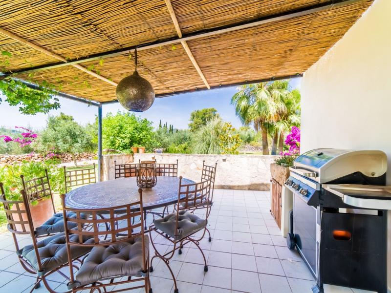 Son Sard , East , Son Severa 