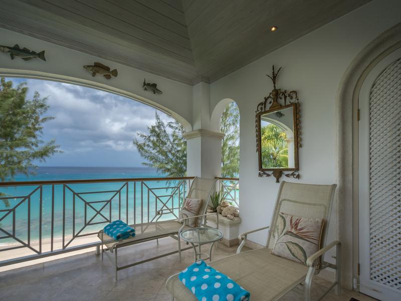 Hallidays at Old Trees , Beachfront villas Barbados , Old Trees , Paynes Bay , St James , West Coast Barbados 