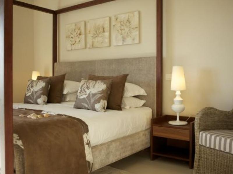 Leora Beach , South Coast 