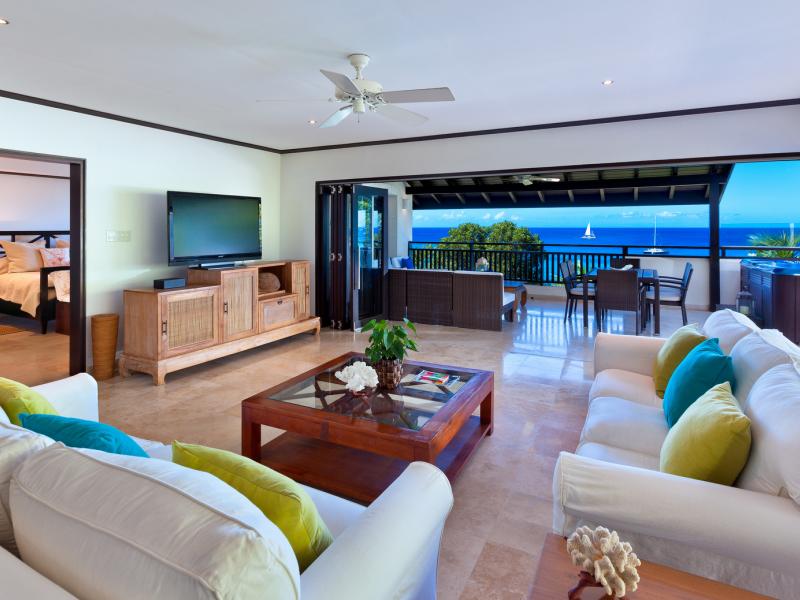 Coral Cove 15 - Penthouse , Beachfront villas Barbados , Coral Cove , Paynes Bay , St James , West Coast Barbados 