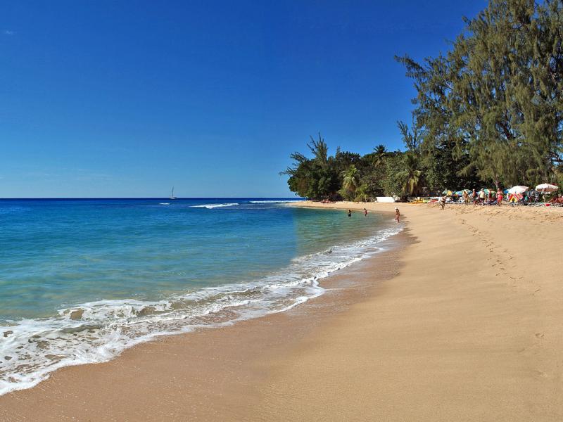 Coral Cove 15 - Penthouse , Beachfront villas Barbados , Coral Cove , Paynes Bay , St James , West Coast Barbados 
