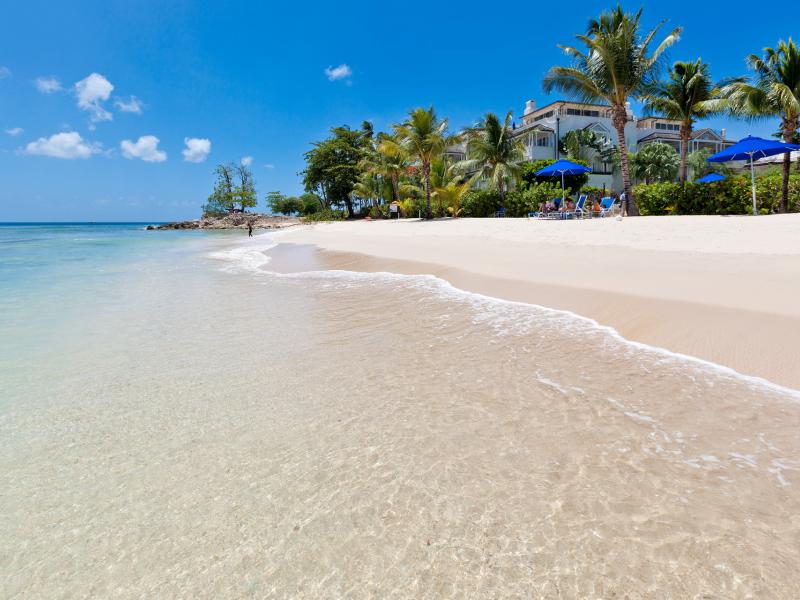 Schooner Bay 207 - Beachfront , Beachfront villas Barbados , Schooner Bay , Speightstown , St Peter , West Coast Barbados 