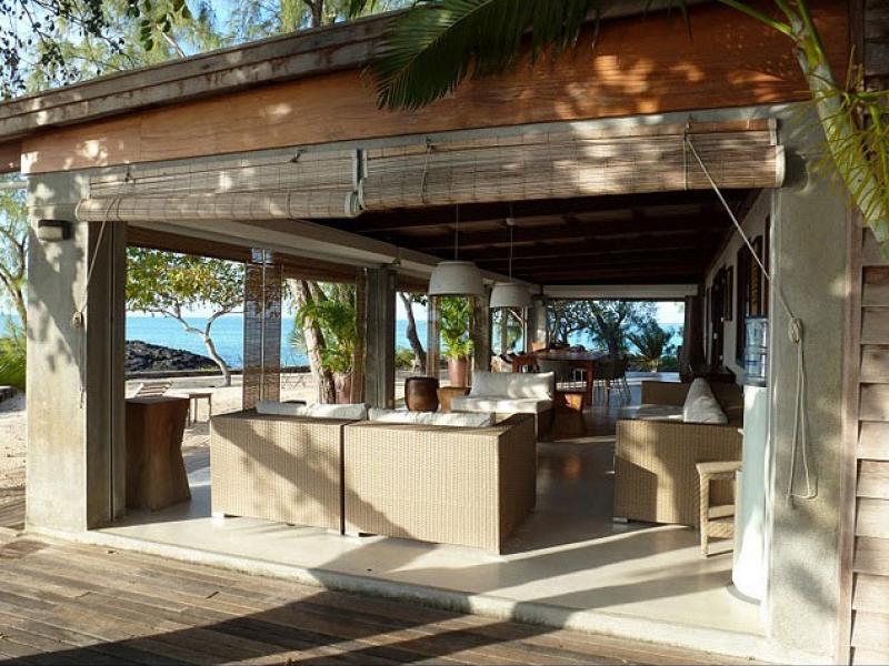 L'Ilot Private Island , East Coast 