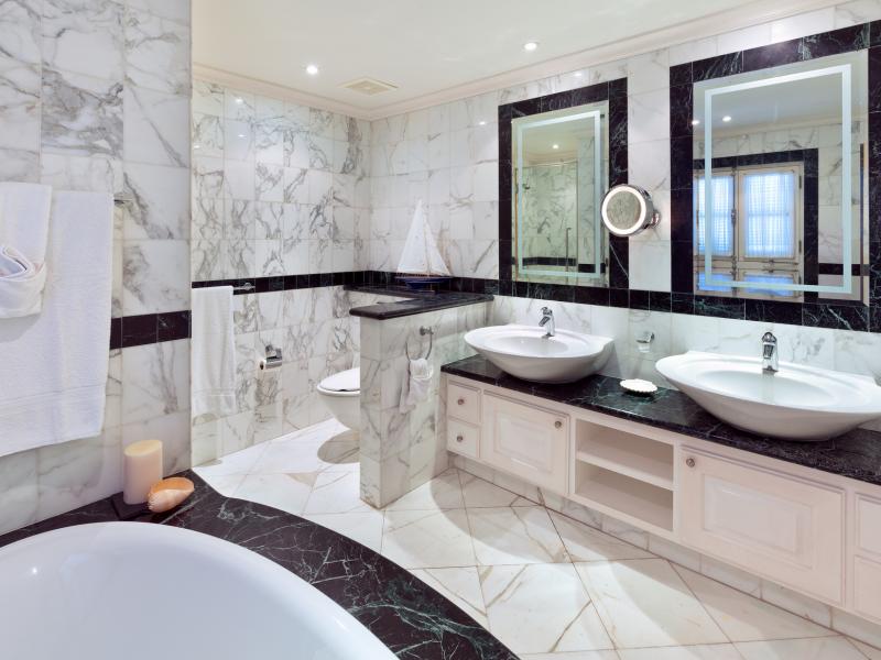 Schooner Bay 201 - Flamboyant - Beachfront , Beachfront villas Barbados , Schooner Bay , Speightstown , St Peter , West Coast Barbados 