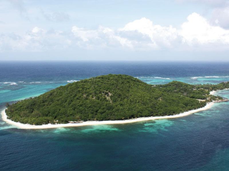 Petit St Vincent , Petit St Vincent 