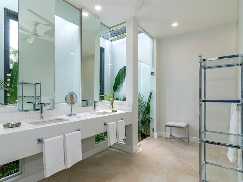 Malatai , Mammee Bay , Ocho Rios 