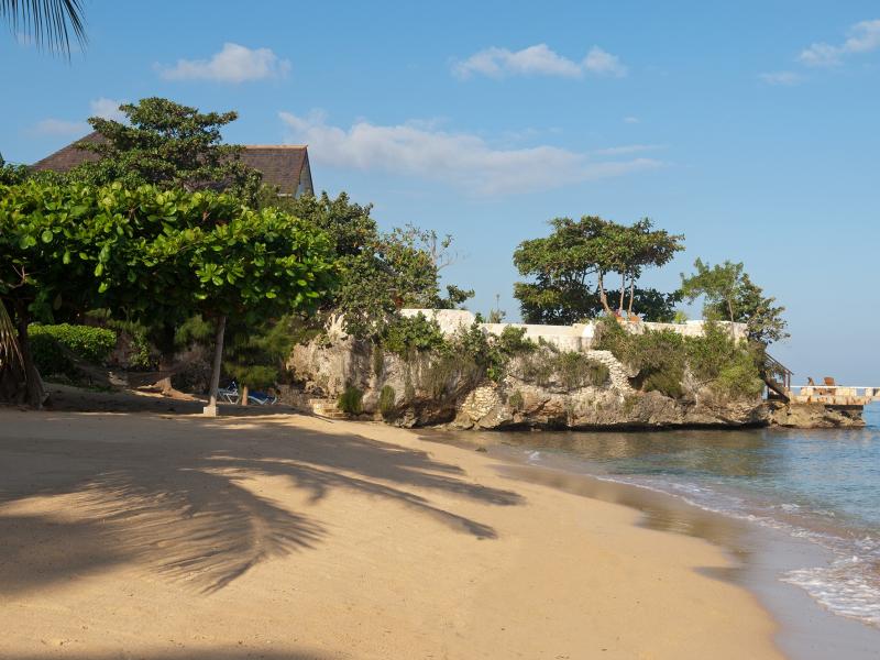 Hidden Bay by the Sea , Runaway Bay 