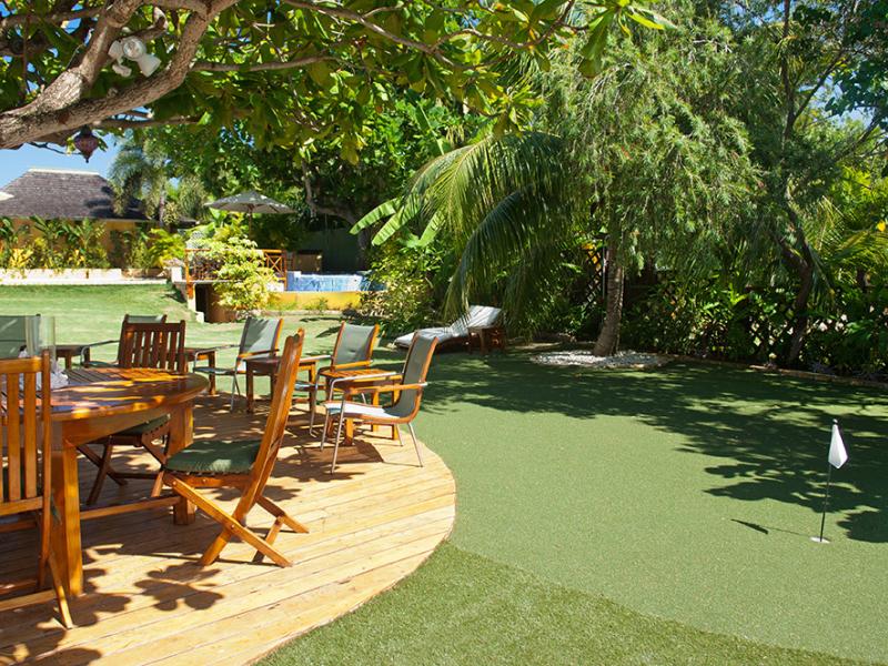 Keela Wee , Discovery Bay 