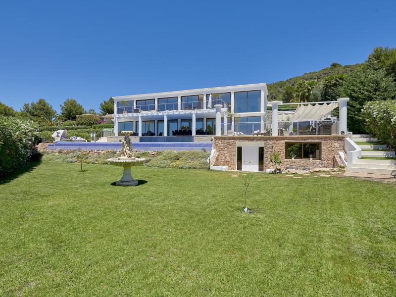 Can Rimbau Heights , East , Jesus 