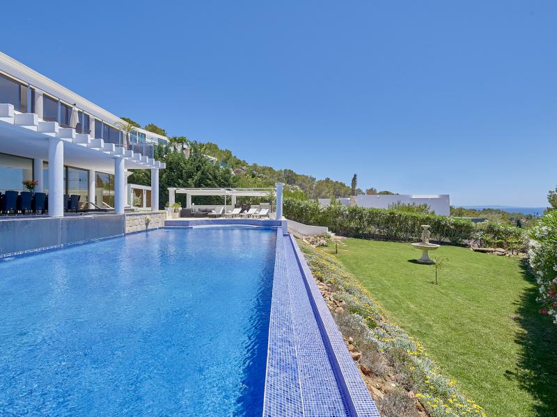 Can Rimbau Heights , East , Jesus 