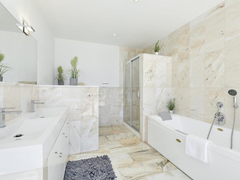 Can Rimbau Heights , East , Jesus 