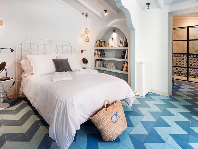 Villa Rafaella , West 