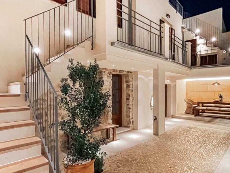 Casa Belisima , Arta , East 