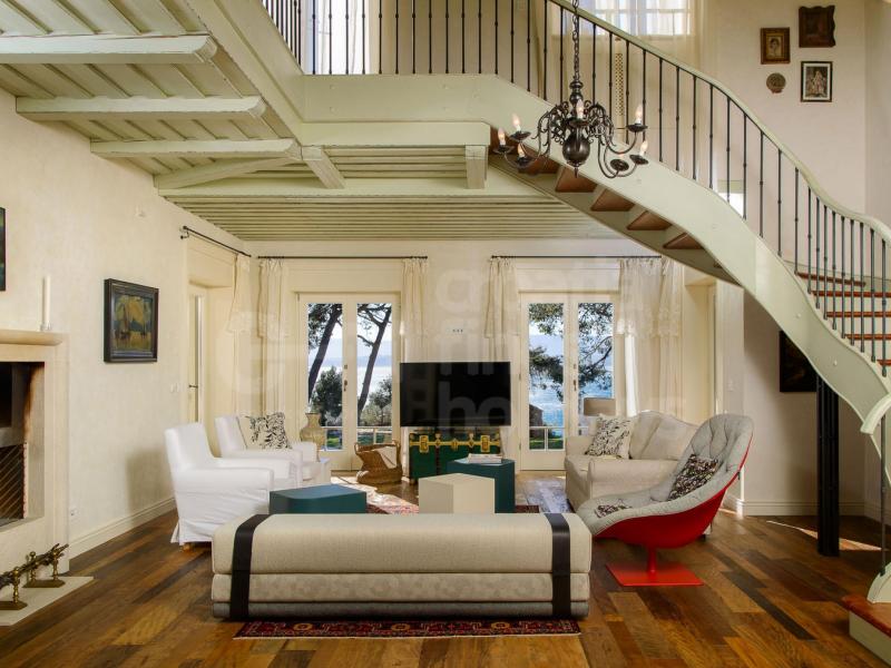 Villa Beachfront Oasis , Islands 