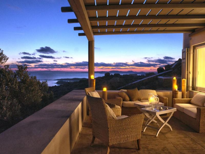 Mega Pyrgi Domain , Mykonos 