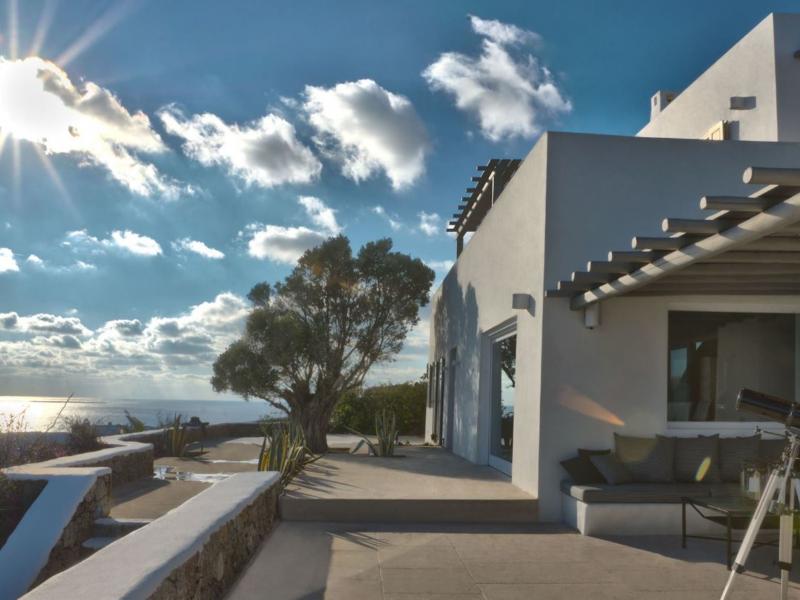 Mega Pyrgi Domain , Mykonos 