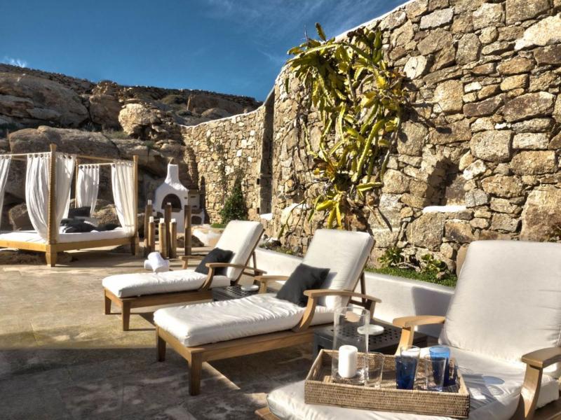 Mega Pyrgi Domain , Mykonos 