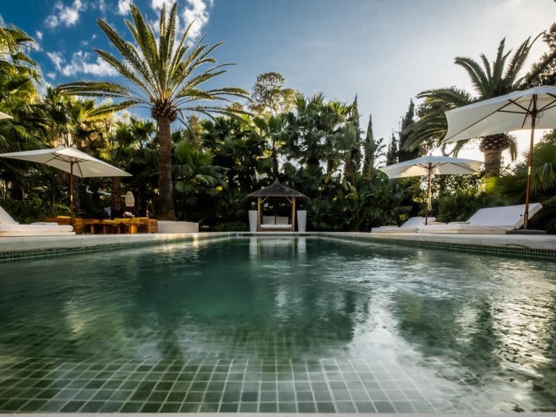 Villa Zola , Roca Llisa 