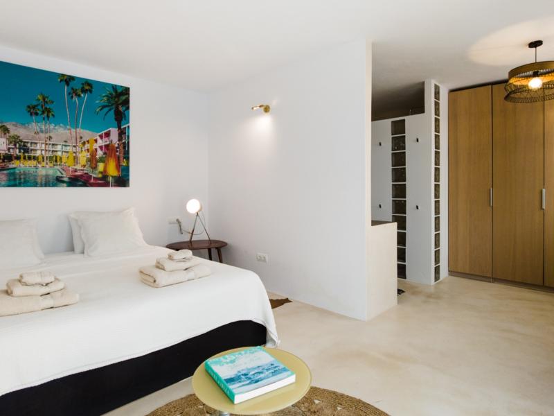 Villa Zola , Roca Llisa 