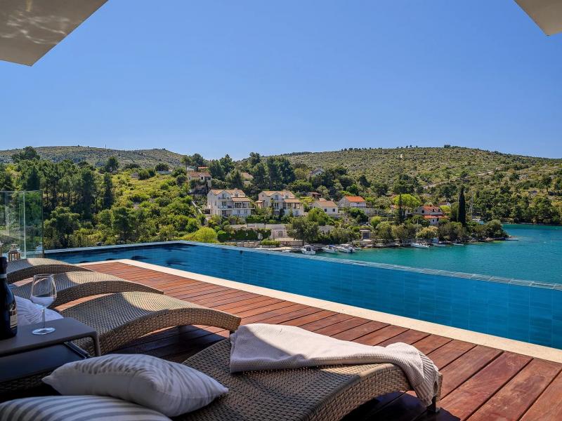 Villa Infinity , Islands 