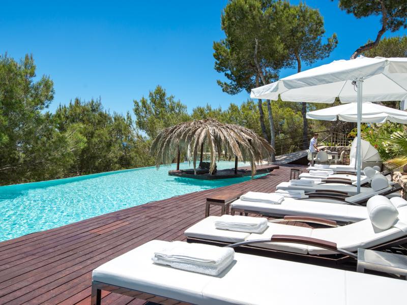 Villa Destiny , 