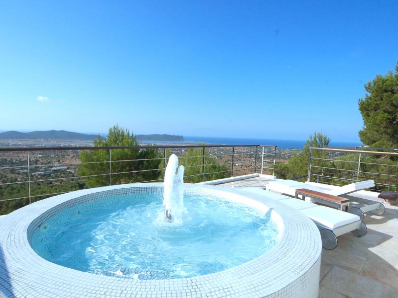 Villa Destiny , 