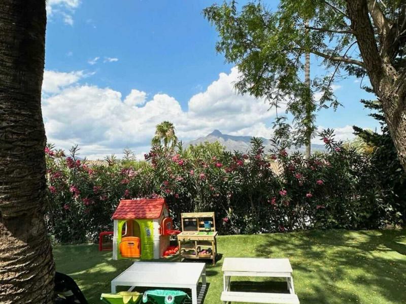 Villa Luna Blanca , Marbella 