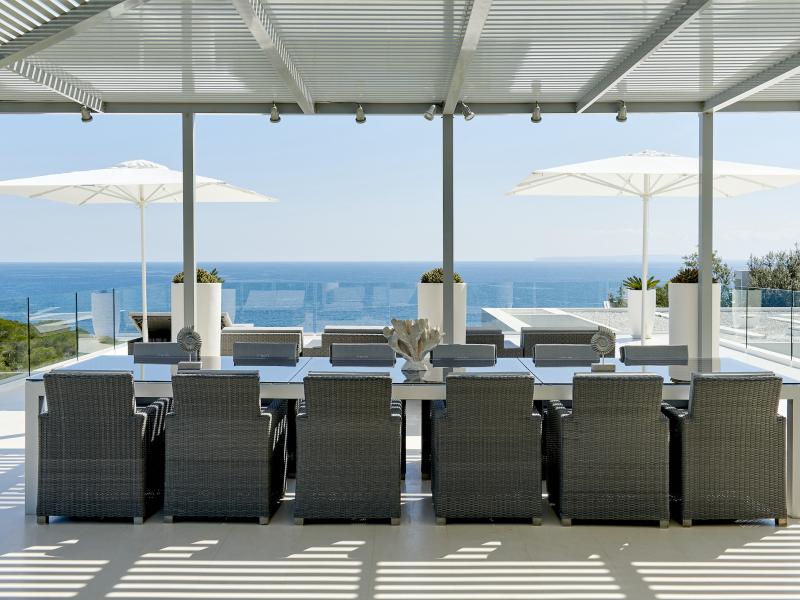 Villa La Costa , East 