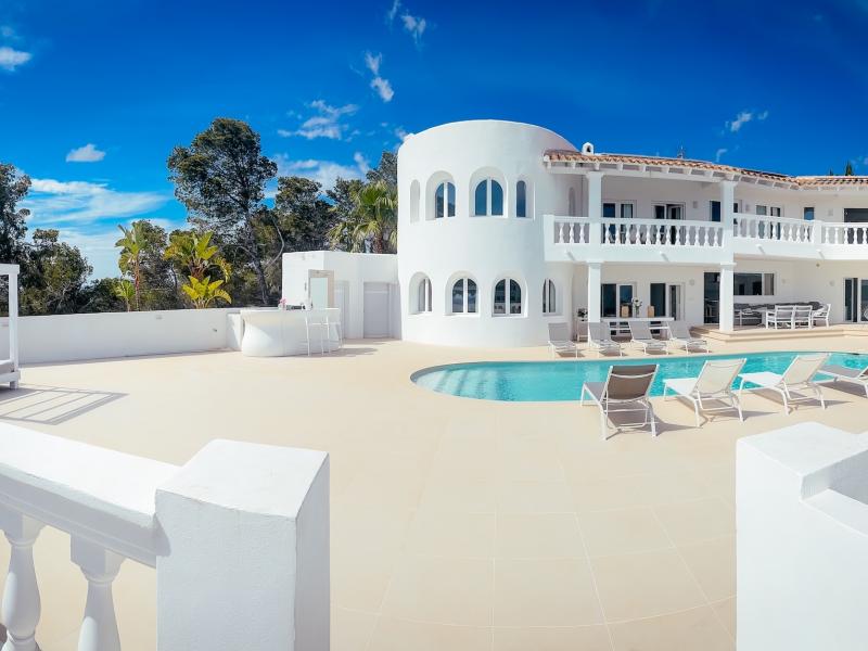 Villa Calypso , East 
