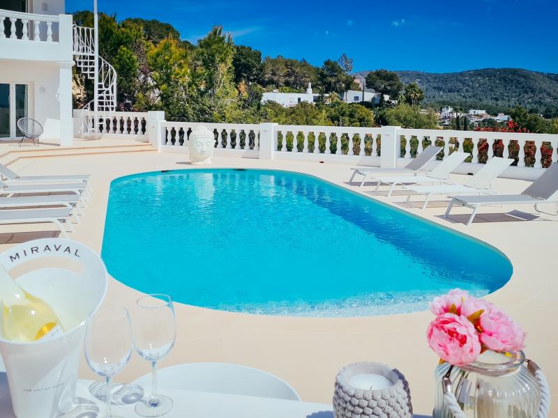 Villa Calypso , East 