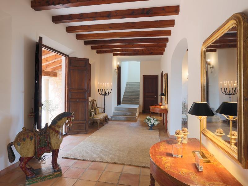 Casa De Montaña , Alaro , Central 