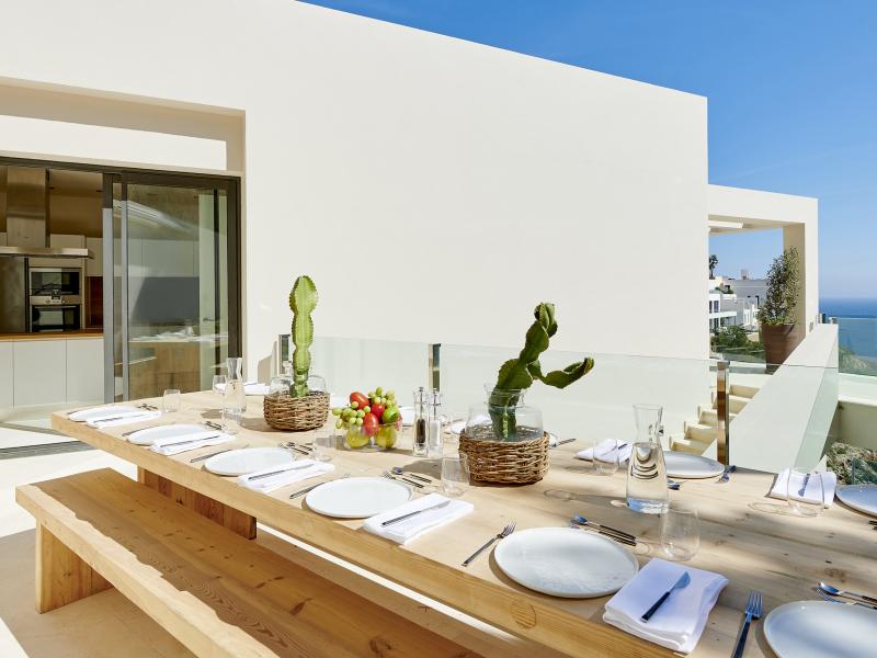 Villa Ora , Roca Llisa 