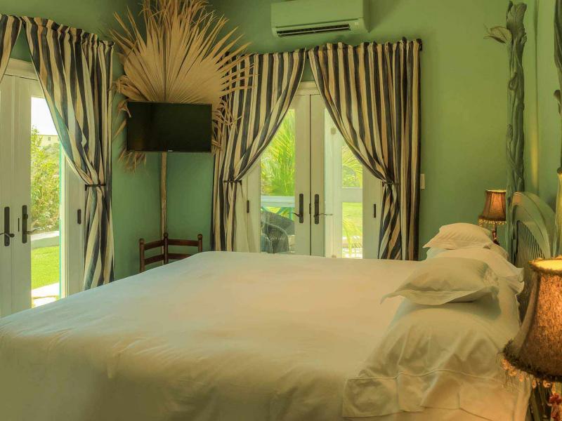 Tigh-na-Mara , Elsie Bay 